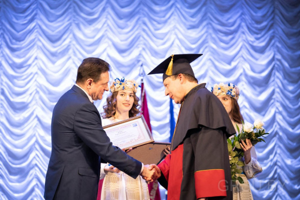 IMG_20200219_220532_184