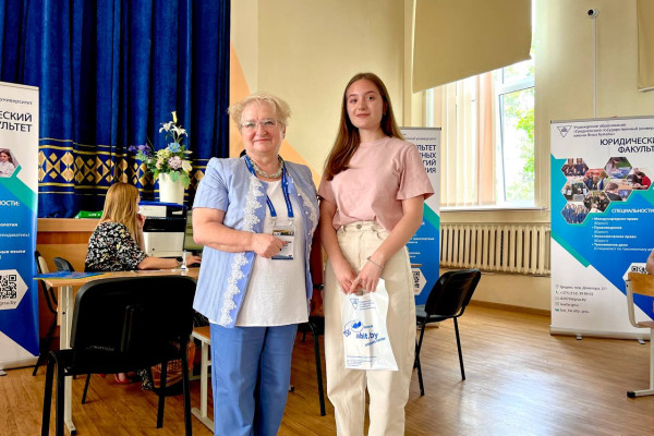 photo_5327927323648971505_y