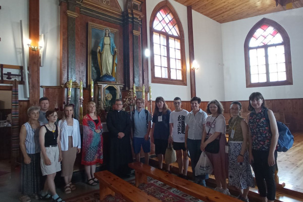 photo_5368407137010699913_y