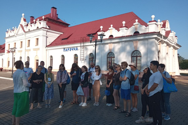 photo_5368407137010699938_y