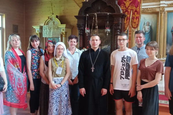 photo_5370968629736229345_y