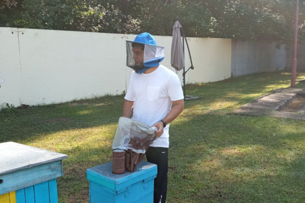 photo_5370968629736229360_y