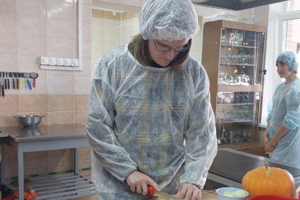 photo_5380030396550467232_y