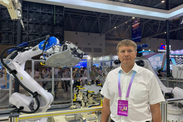 photo_5456546441519549051_y