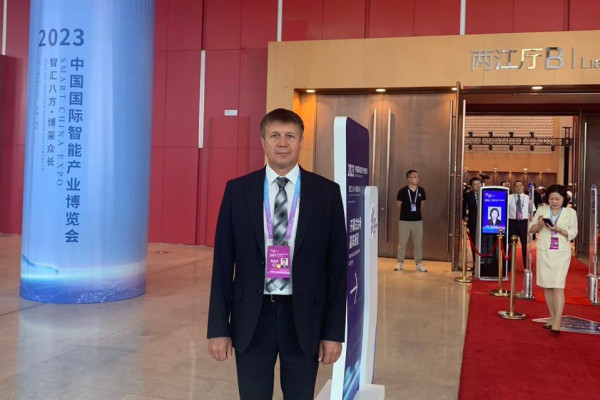 photo_5456666125078219031_y