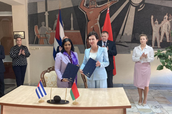 photo_5210852931841150704_y