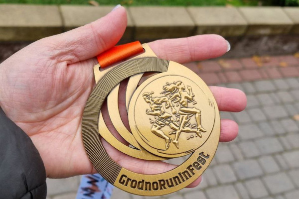 photo_5372835579005359056_y