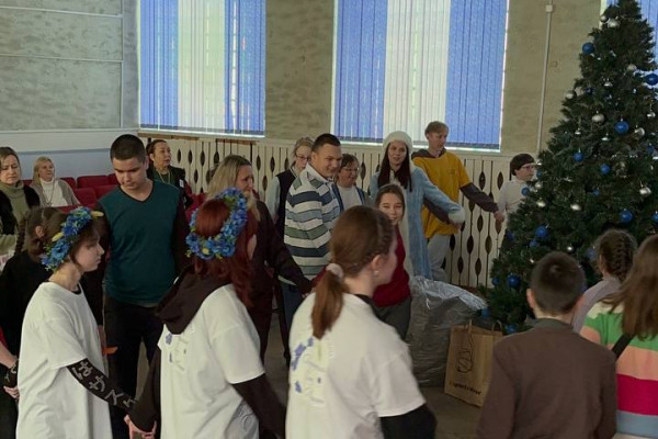 photo_5255965103654818622_y