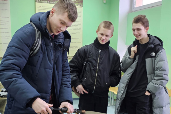 photo_5280878916153759827_y