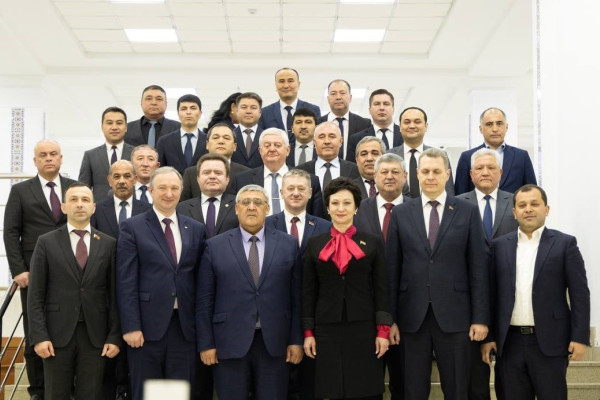 photo_5343893087182770493_y