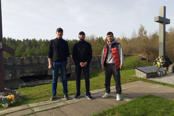 photo_5228895239048124994_y