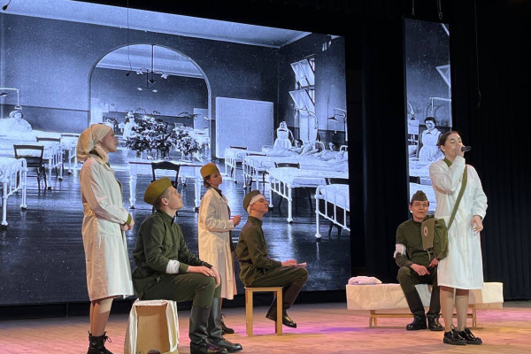 photo_5262730742297909235_y