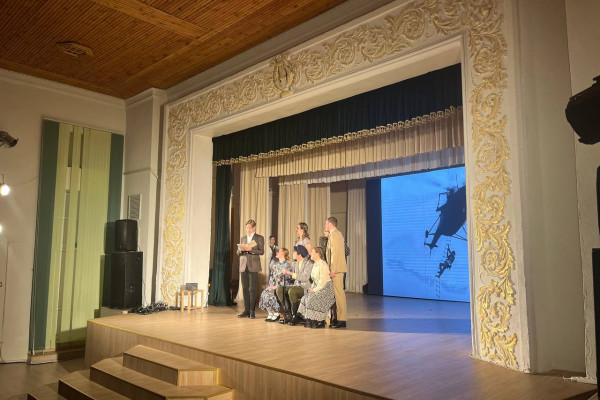 photo_5262985833290520505_y