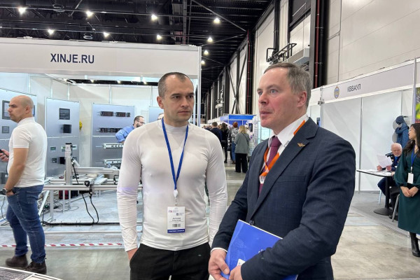 photo_5283068937157859483_y