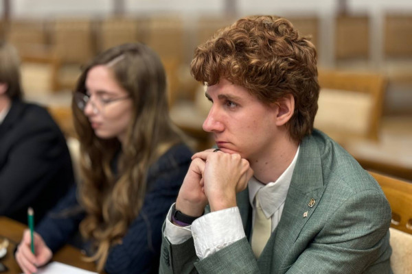 photo_5307900565457590404_y