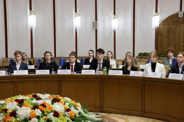 photo_5307900565457590407_y