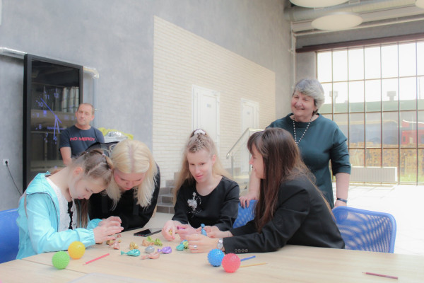 IMG-51e303fe0dfbfdaf083c70dd6c785ef4-V