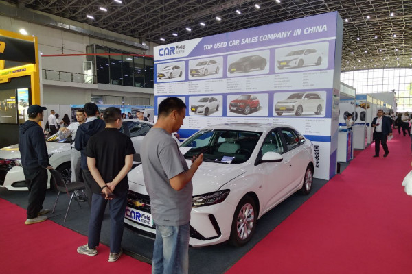 photo_5339268150434323117_y