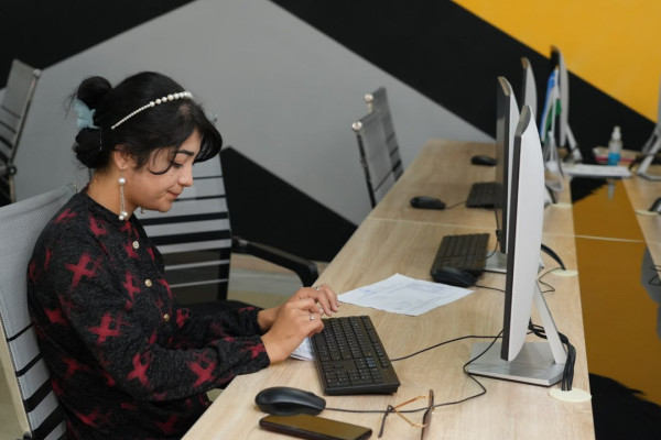 photo_5348555347197025629_y