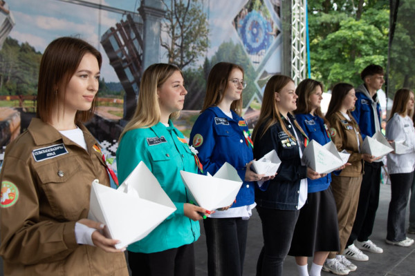 photo_5420368810998881203_y