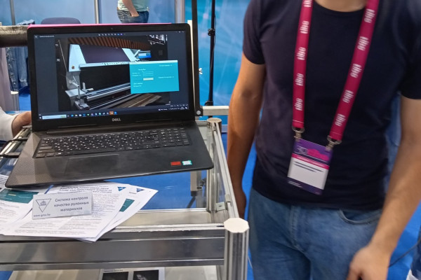 photo_5422612927116073804_y