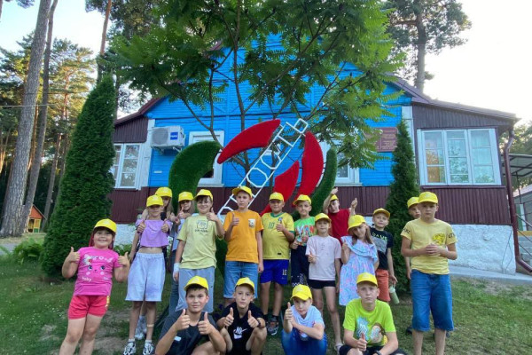 photo_5226912213992857053_y