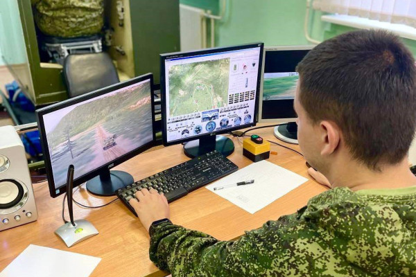 photo_5267241952607329236_y