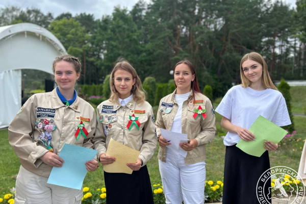 photo_5291756552191073933_y