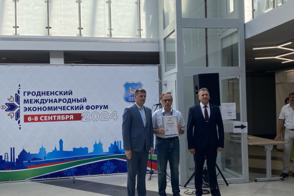 photo_5397902747606572178_y