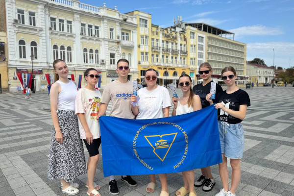 photo_5402530055176970088_y