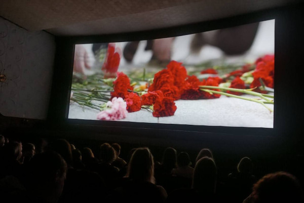 photo_5402282622111048678_y