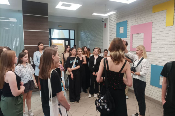 photo_5402282622111048728_y