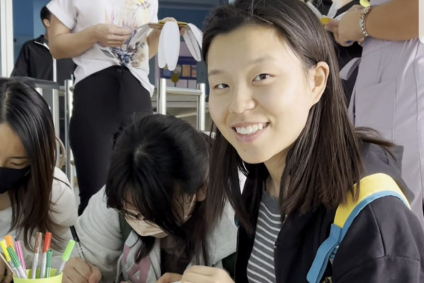 photo_5429578651105615675_y