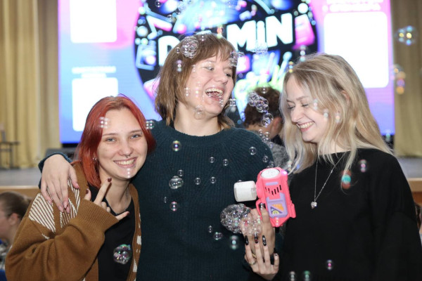 photo_5467802429815907208_y