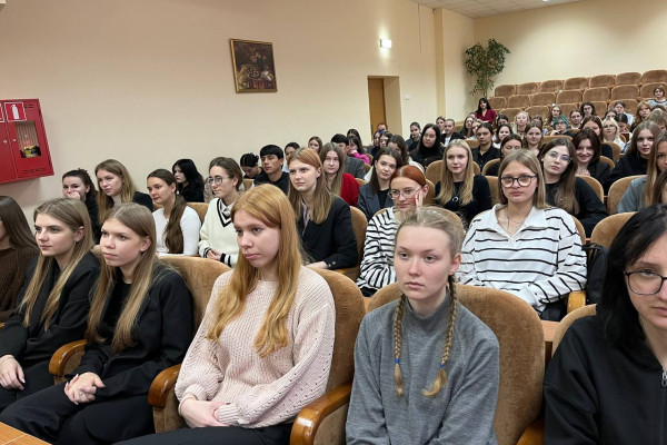 photo_5262672476771577028_y