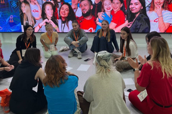 photo_5256028651990934649_y