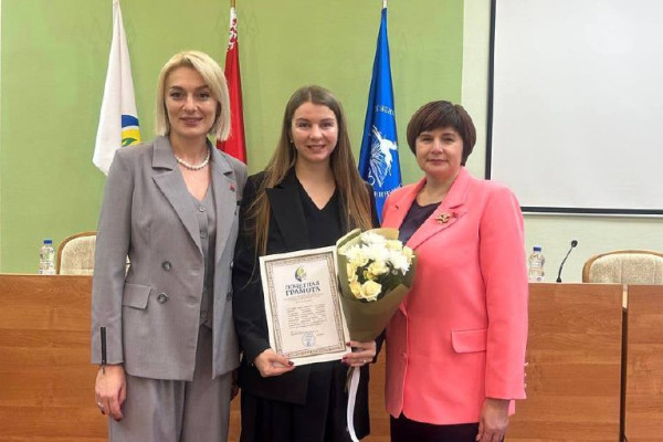 photo_5330411421063832940_x