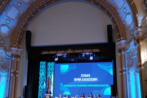 photo_5386820495032312276_y