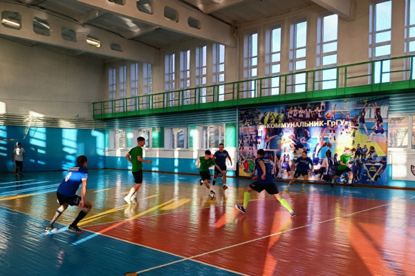 photo_5406665455847989375_y