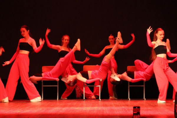 photo_5411608585248567172_y