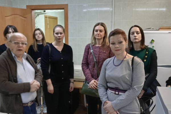 photo_5424846159786141113_y