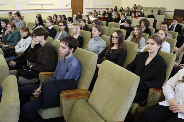 photo_5415939024679461651_y