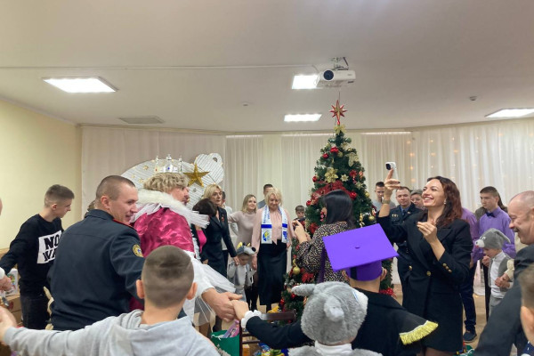 photo_5438643080799577213_y