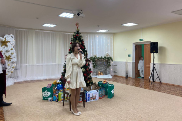 photo_5438643080799577216_y