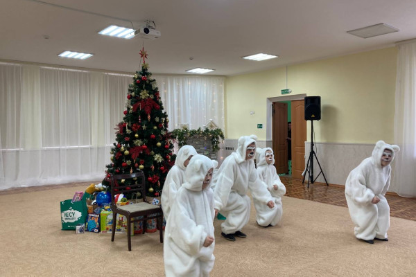 photo_5438643080799577219_y