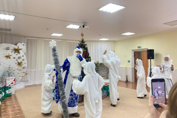 photo_5438643080799577220_y