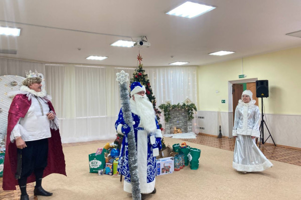 photo_5438643080799577223_y