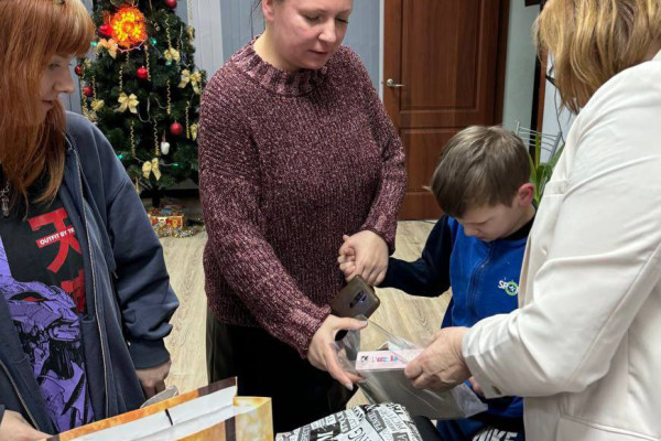 photo_5199685930972210813_y