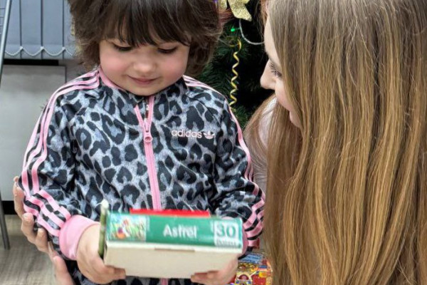 photo_5199685930972210815_y