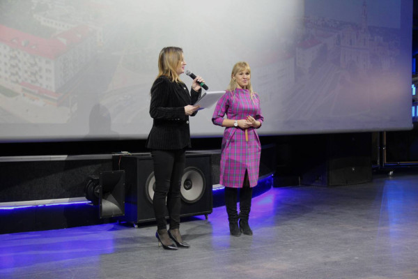 photo_5202034852881361498_y